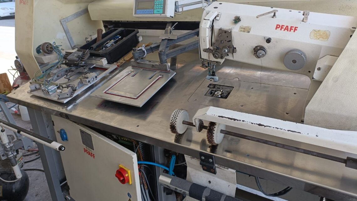 Máquina de coser embolsadora PFAFF 3588 04/020 en venta, 4 máquinas