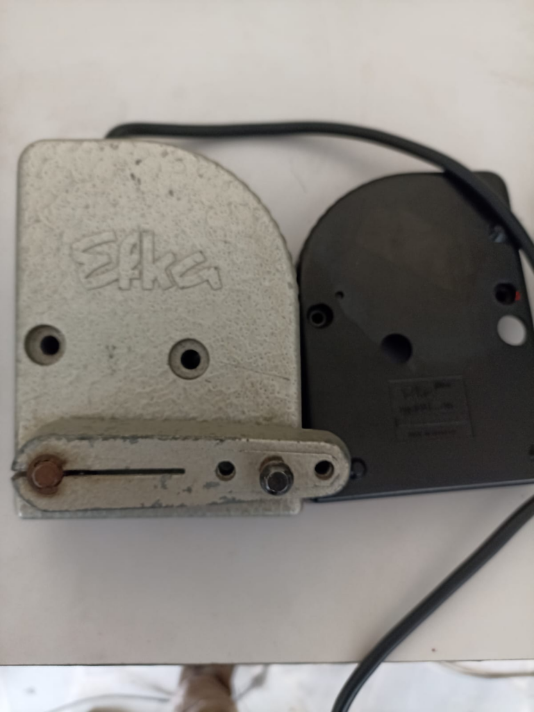 Pedal Efka EB301 conector cuadrado dv9