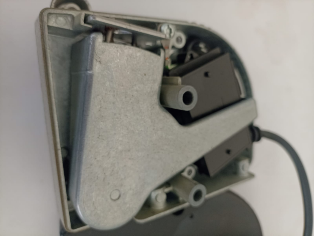 Pedal Efka EB301 conector cuadrado dv9